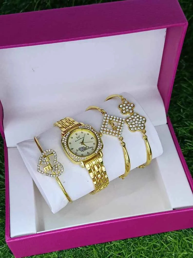 Empress Time With Bracelet Set