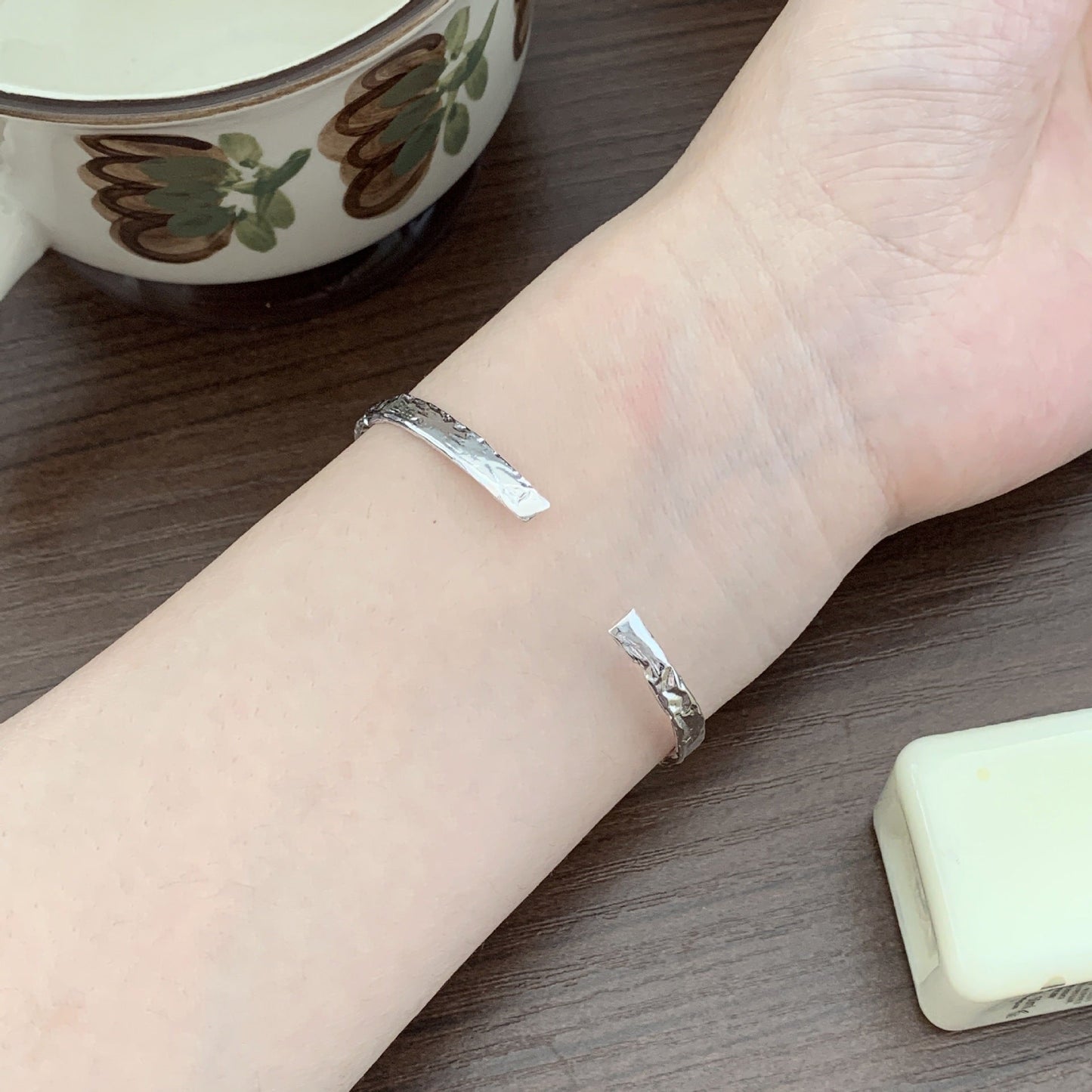 Sterling Silver Bracelet Simple And Irregular Convex Foil Pattern